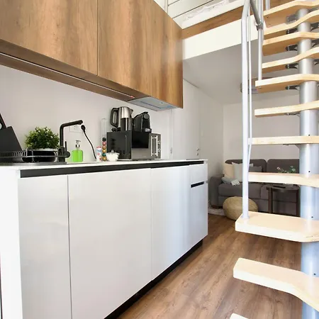 Apartment By Hi5- Jozsef Koerut