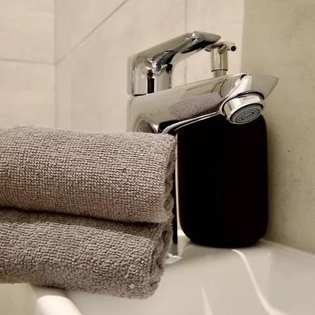 By Hi5- József Körút Apartman