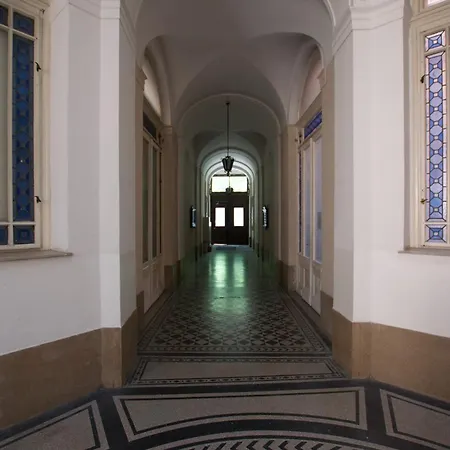 By Hi5- József Körút *