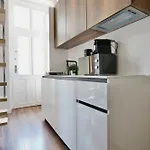 By Hi5- Jozsef Koerut * 부다페스트